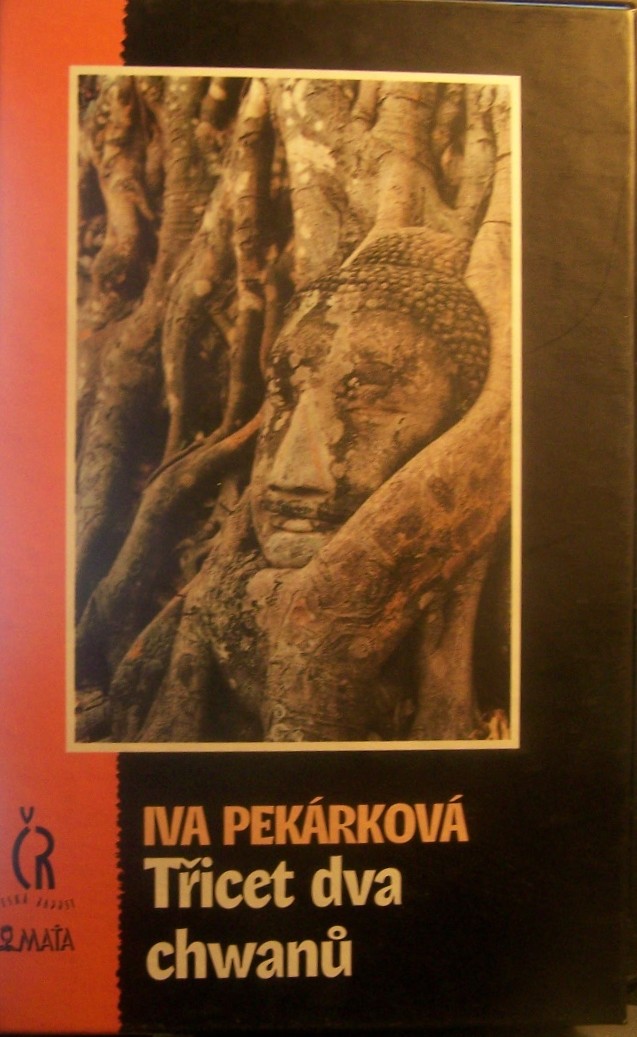 TŘICET DVA CHWANŮ