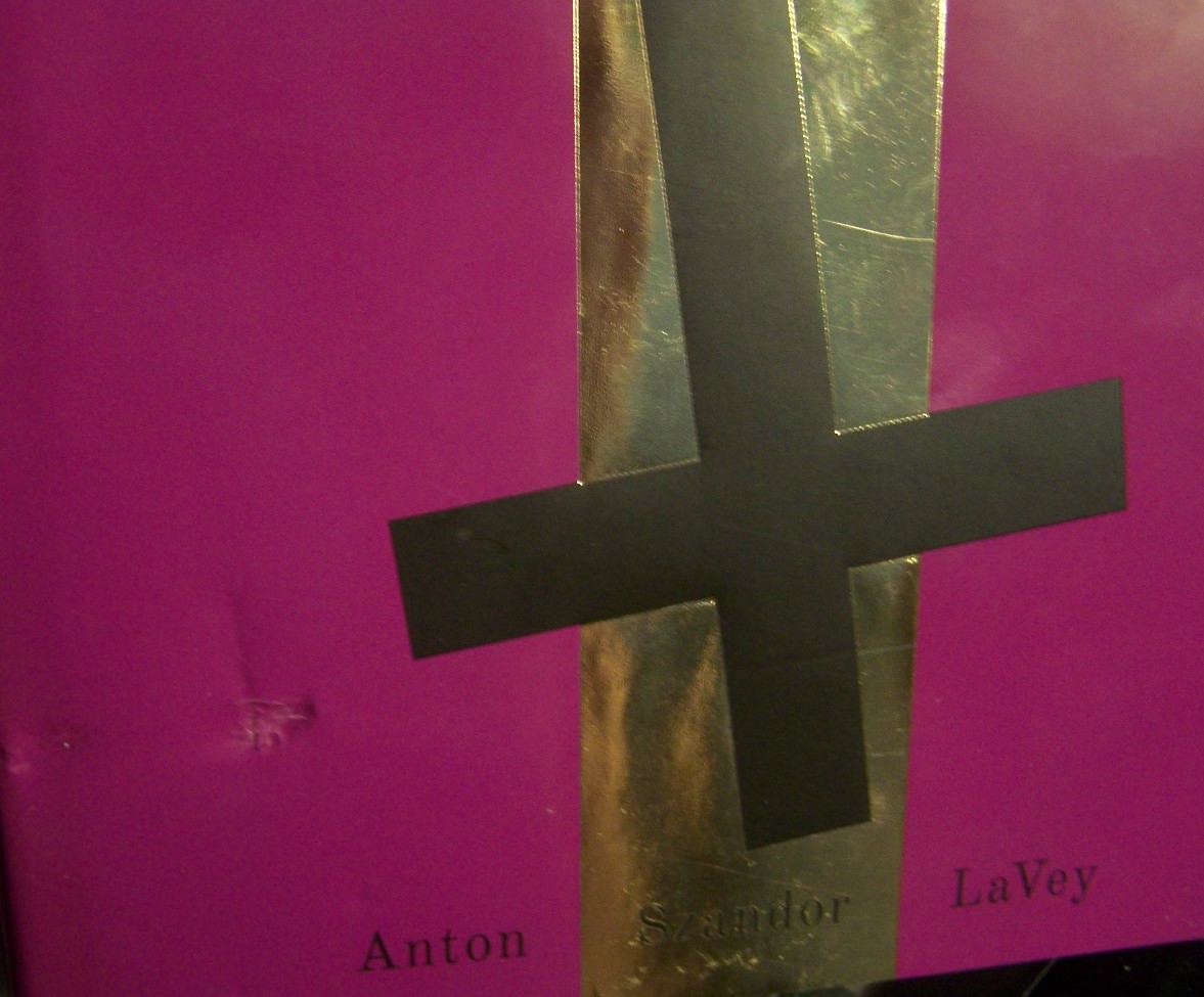 SATANSKÁ BIBLE (sleva 43% - viz popis)